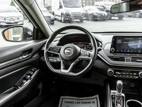 Used 2024 Nissan Altima 2.5 SR image 12