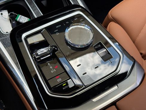 Used 2023 BMW 740i w/ Parking Assistance Package RWD image 33