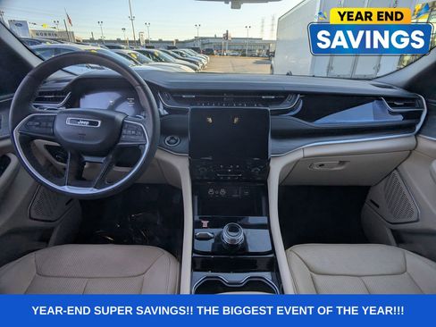 Used 2023 Jeep Grand Cherokee L Limited w/ Luxury Tech Group II image 19