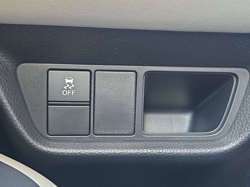 Certified 2023 Honda HR-V LX image 26