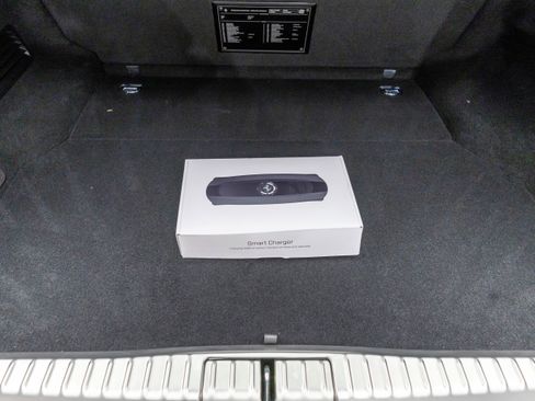 Used 2026 Ferrari Purosangue AWD/4WD image 30