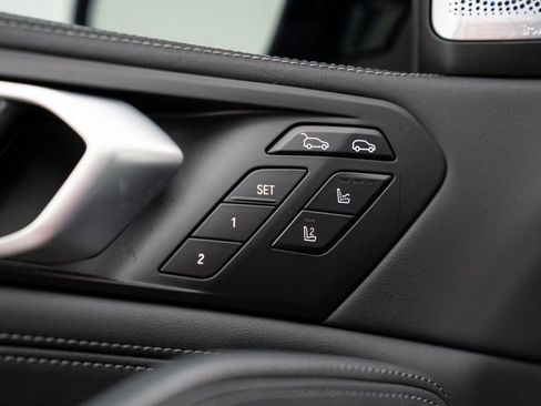 Used 2025 BMW X6 M Competition w/ Executive Package image 13