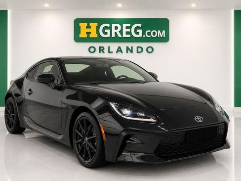 Used 2024 Toyota GR86 Premium RWD image 4