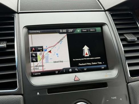 Used 2015 Ford Taurus Limited image 22