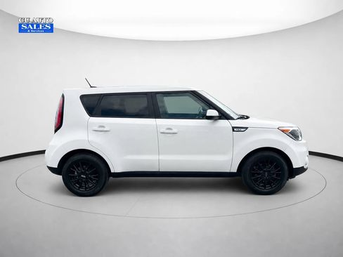 Used 2019 Kia Soul + FWD image 8