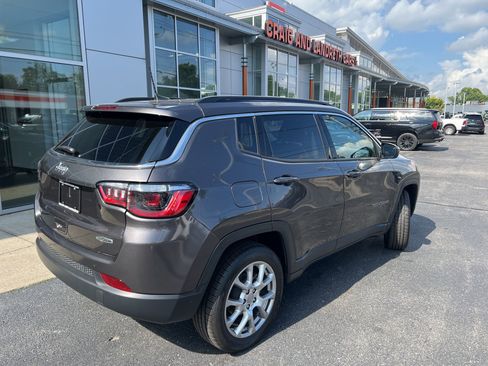 Used 2022 Jeep Compass Latitude image 7