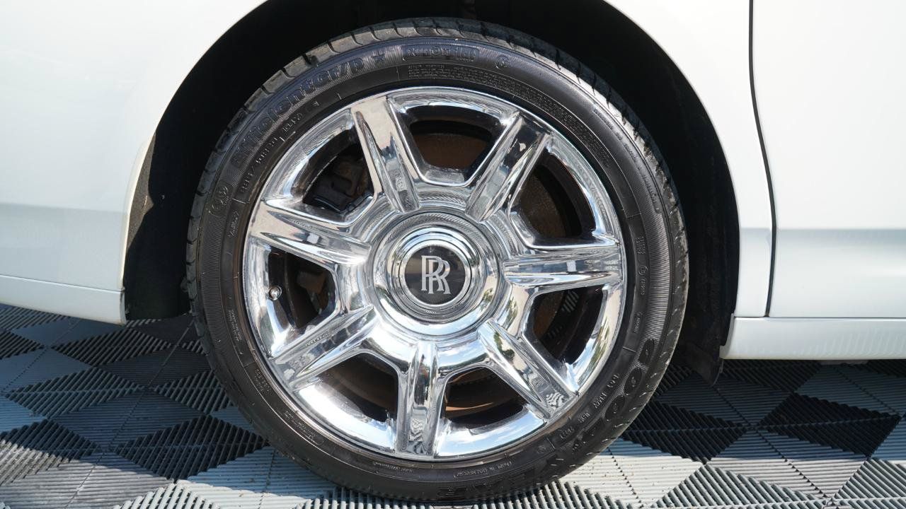 Used 2011 Rolls-Royce Ghost RWD image 29