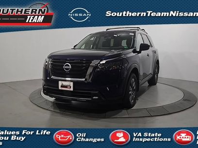 New 2025 Nissan Pathfinder SV