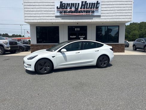 Used 2023 Tesla Model 3 Standard Range RWD image 1