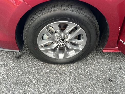 Certified 2022 Toyota Sienna XLE w/ XLE Plus Package image 36