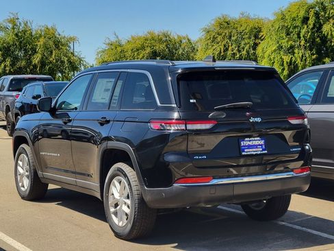New 2023 Jeep Grand Cherokee Laredo AWD/4WD image 3
