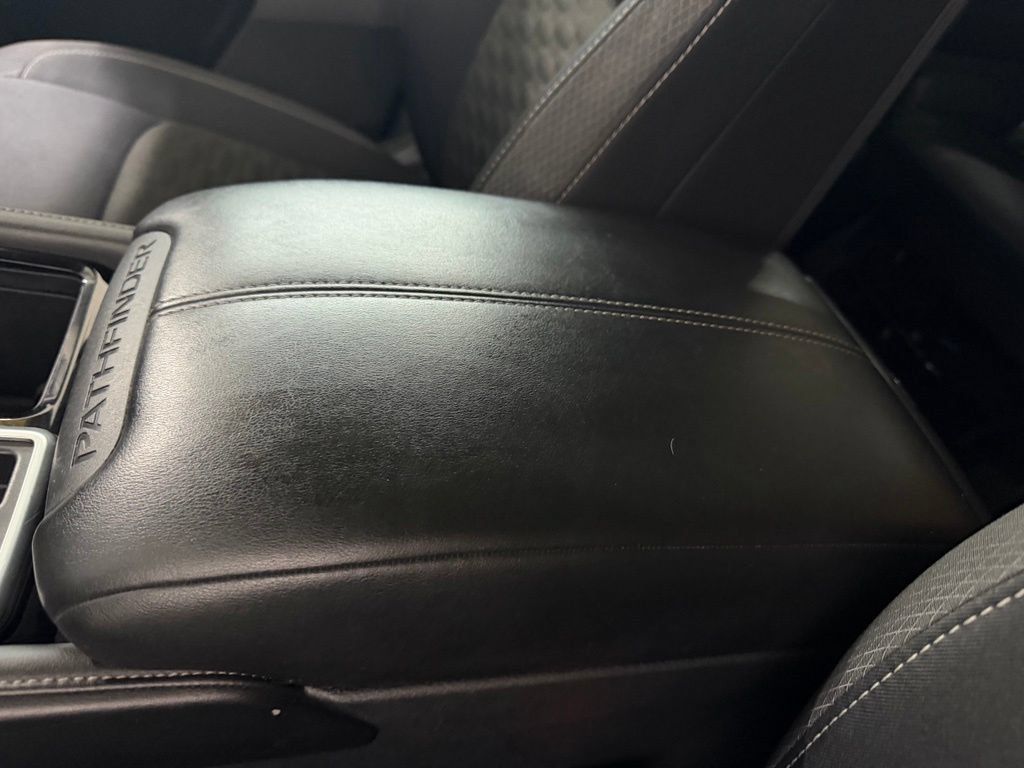 Used 2024 Nissan Pathfinder SV FWD image 25