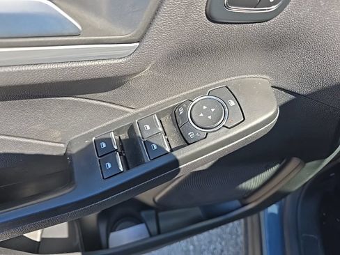 Used 2025 Ford Escape Platinum AWD/4WD image 10