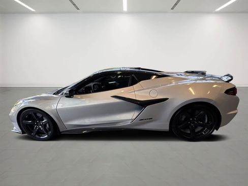 Used 2024 Chevrolet Corvette Z06 RWD image 2