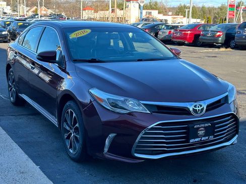 Used 2016 Toyota Avalon XLE Premium image 4