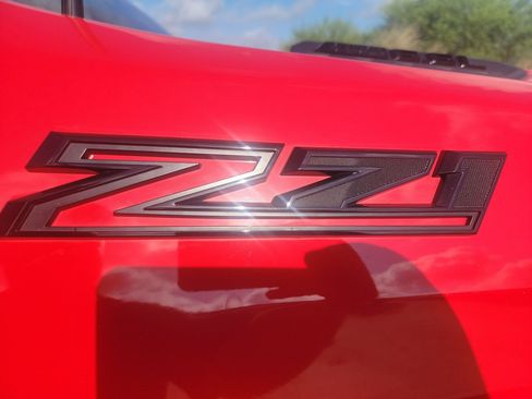 Used 2025 Chevrolet Silverado 2500 LT w/ Trail Boss Package AWD/4WD image 5