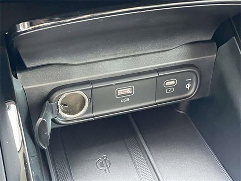 New 2025 Kia Telluride S image 40