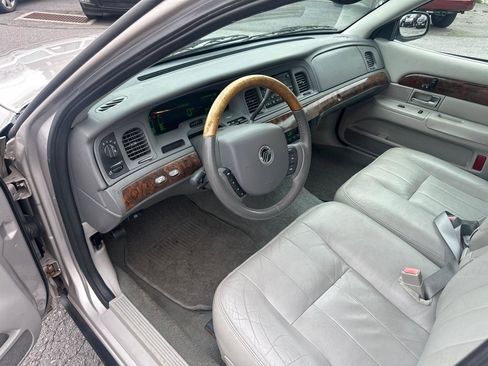 Used 2005 Mercury Grand Marquis LS RWD image 25
