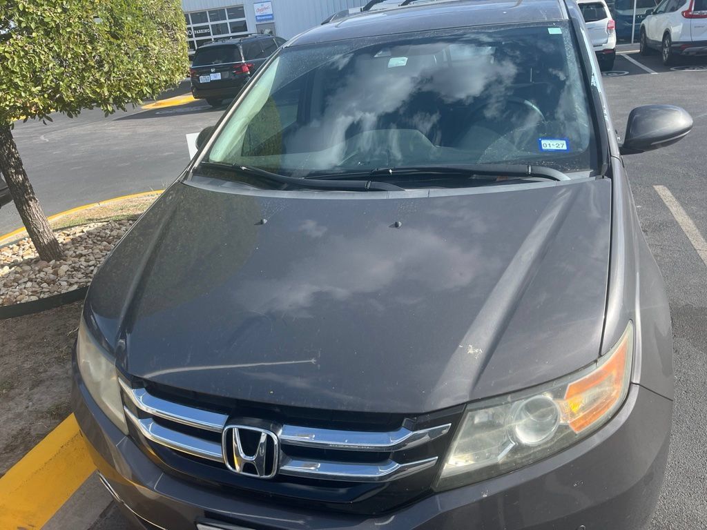 Used 2014 Honda Odyssey Touring image 2
