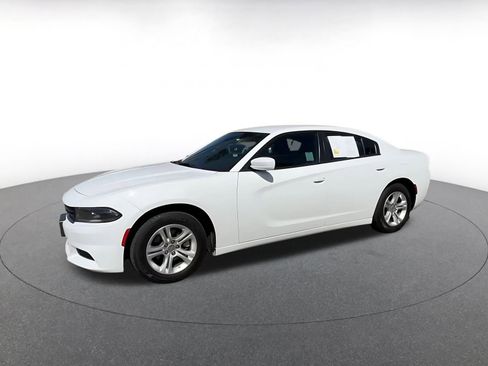 Used 2022 Dodge Charger SXT RWD image 8