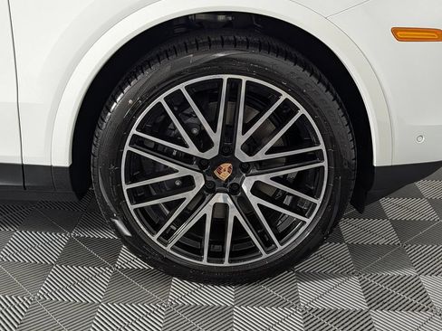New 2026 Porsche Cayenne AWD/4WD image 14