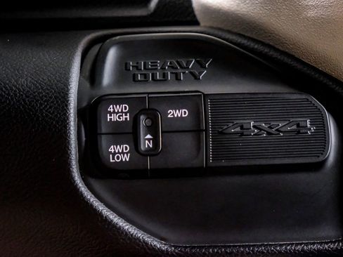 Used 2024 RAM 2500 Laramie AWD/4WD image 27