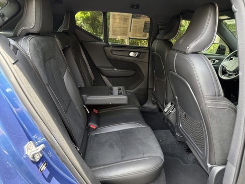 Used 2019 Volvo XC40 T5 R-Design AWD/4WD image 33