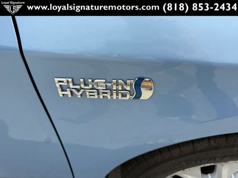 Used 2015 Toyota Prius Prime Plug-In Hybrid image 30