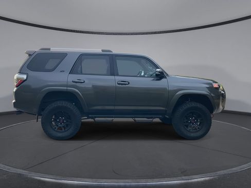 Used 2023 Toyota 4Runner SR5 Premium w/ Moonroof Package RWD image 9