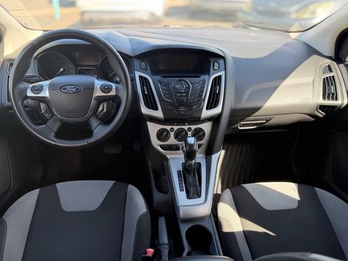 Used 2012 Ford Focus SE FWD image 11