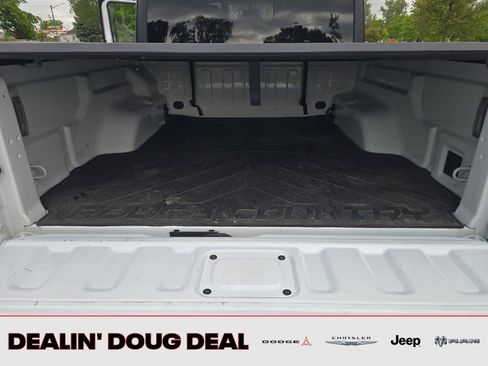 Used 2022 Jeep Gladiator Sport AWD/4WD image 24