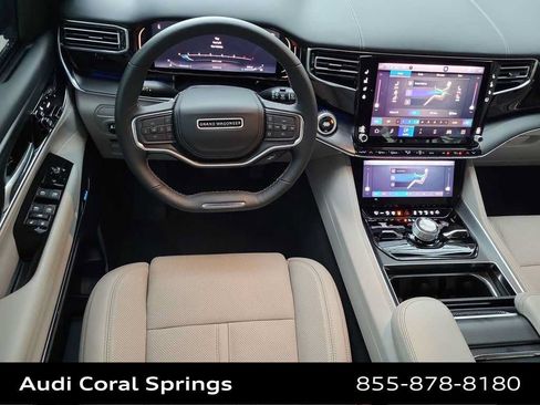 Used 2026 Jeep Grand Wagoneer Summit w/ Premium Group III AWD/4WD image 18