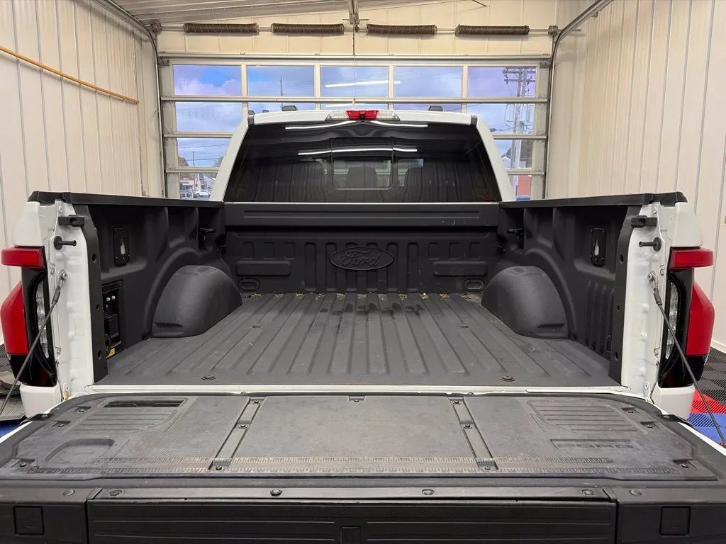 Used 2022 Ford F150 Lightning Lariat AWD/4WD image 16