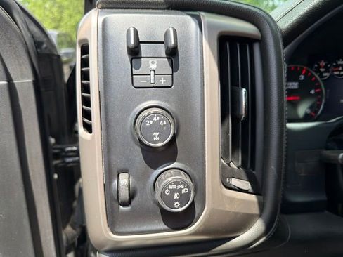 Used 2016 GMC Sierra 2500 Denali w/ Duramax Plus Package AWD/4WD image 19