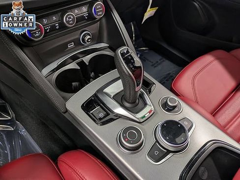 Used 2024 Alfa Romeo Stelvio Veloce AWD/4WD image 17