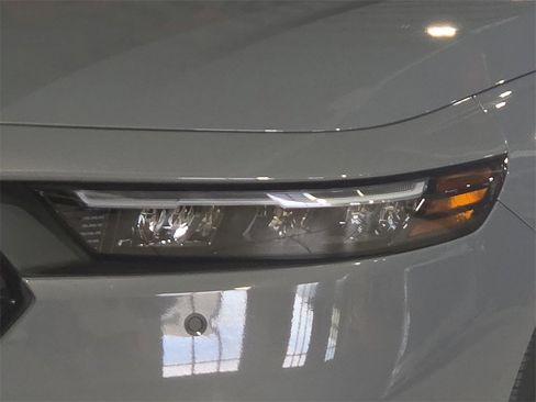 Used 2024 Honda Accord EX-L image 10
