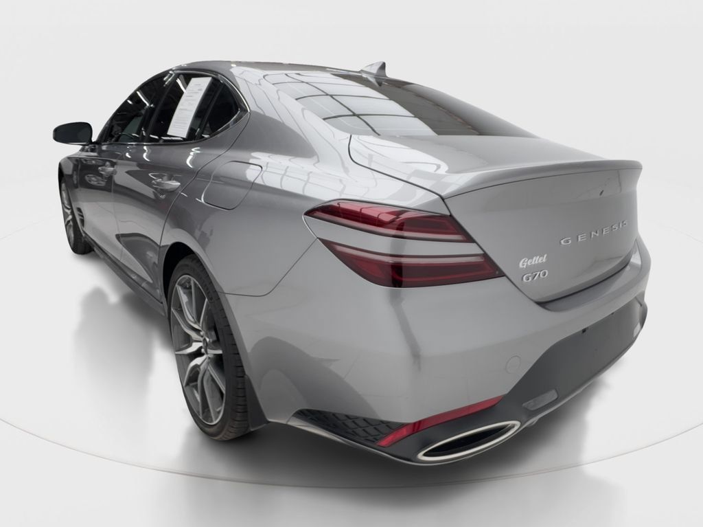 Used 2026 Genesis G70 2.5T RWD image 9