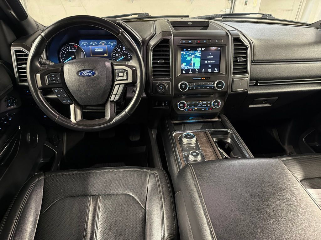 Used 2018 Ford Expedition Limited w/ Equipment Group 301A AWD/4WD image 8