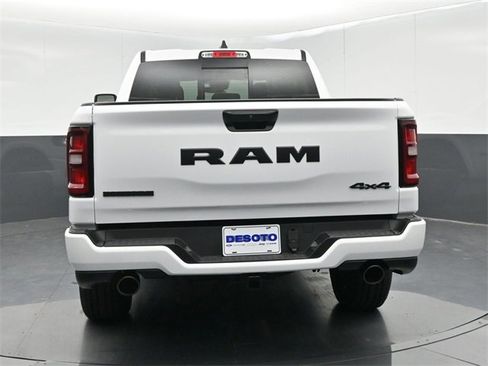 New 2026 RAM 1500 4x4 Crew Cab image 7
