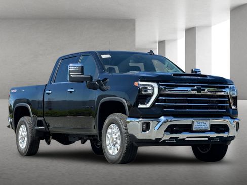 New 2026 Chevrolet Silverado 2500 LTZ w/ LTZ Convenience Package AWD/4WD image 2