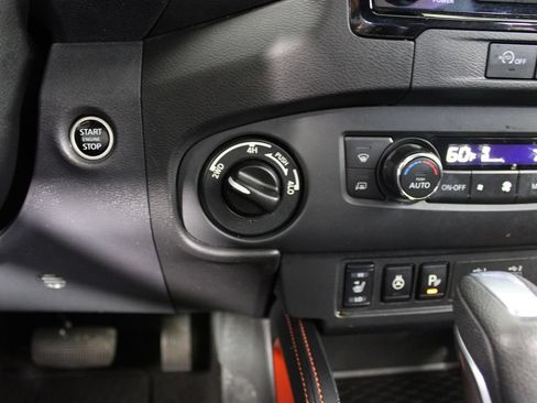 Used 2023 Nissan Frontier PRO-4X w/ Pro-4X Premium Package AWD/4WD image 25