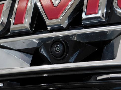 Used 2024 GMC Acadia Denali image 17