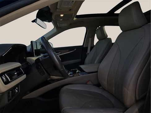 Used 2021 Lincoln Nautilus Reserve image 12