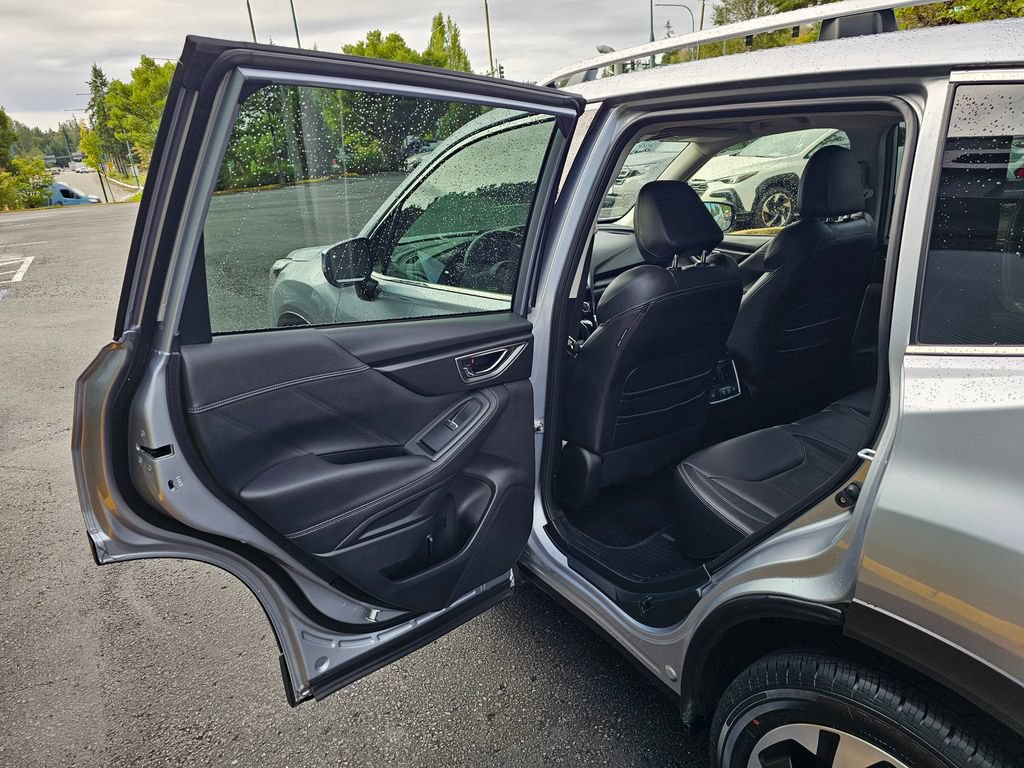 Certified 2023 Subaru Forester Touring AWD/4WD image 15