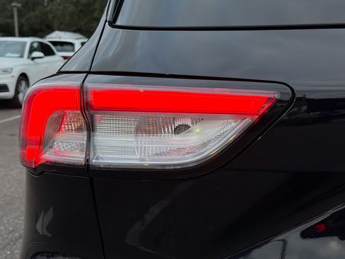 Used 2021 Ford Escape SEL image 10