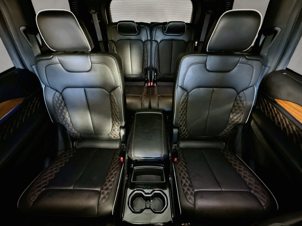 Used 2023 Jeep Grand Cherokee L Summit AWD/4WD image 13
