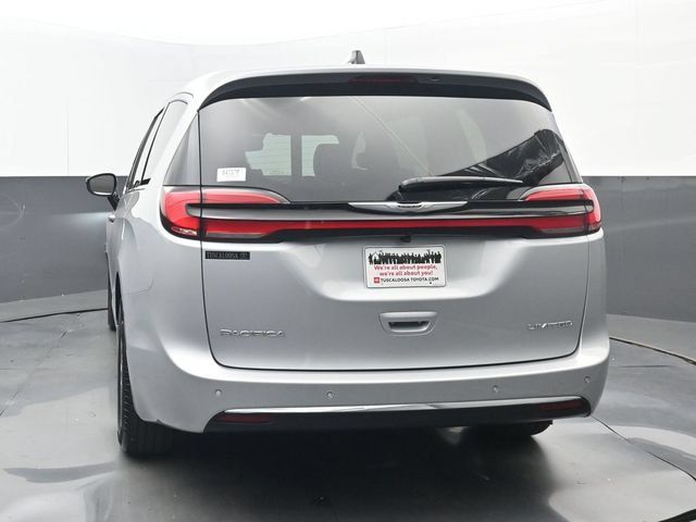 Used 2026 Chrysler Pacifica Limited FWD image 20