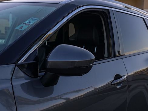 Used 2022 Nissan Rogue SL FWD image 12