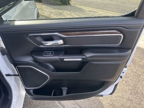 Used 2020 RAM 1500 Laramie AWD/4WD image 25