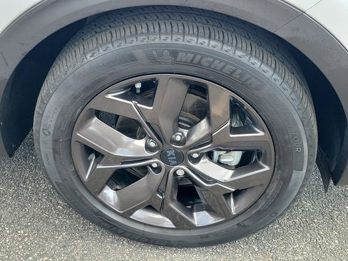 Used 2022 Kia Sportage Nightfall Edition image 8